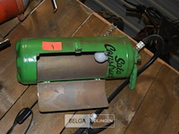 Lamp gemaakt in brandblusser - afbeelding 3 van  3