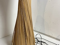 Lamp in riet - afbeelding 2 van  3