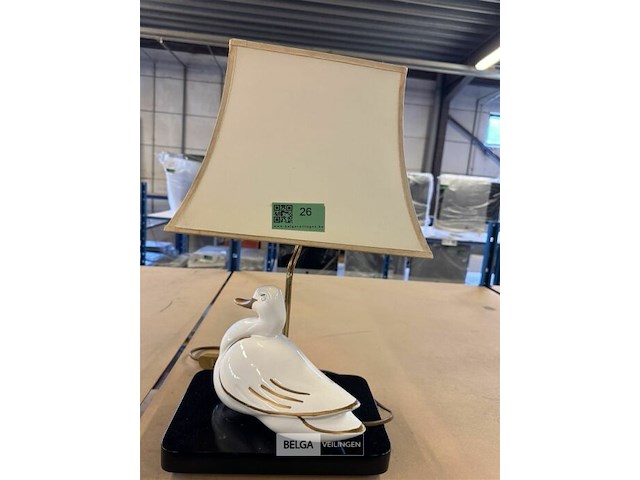 Lamp met beeldje - afbeelding 2 van  3