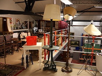 Lamp op houten voet (x2) - afbeelding 1 van  9