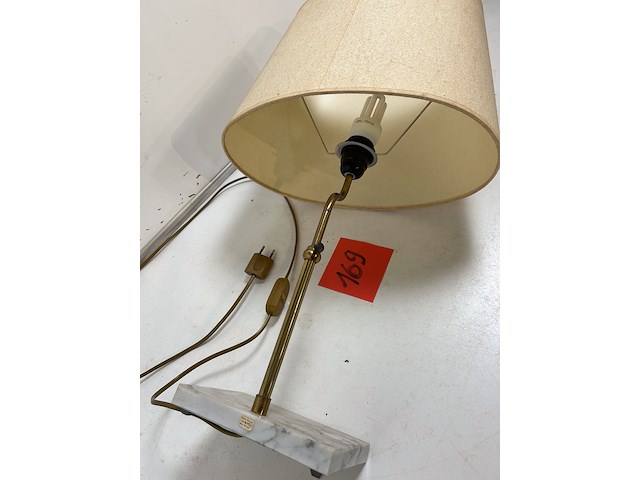 Lamp op marmeren voet - afbeelding 2 van  2