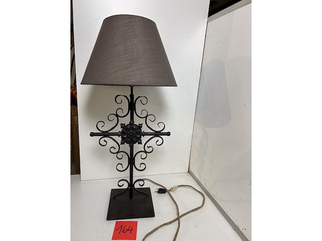 Lamp op voet smeedijzer - afbeelding 1 van  1