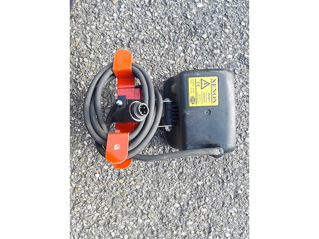 Lamp - afbeelding 2 van  2