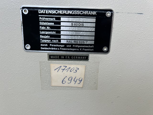 Lampertz kluis op sokkel 54x72x70cm - afbeelding 2 van  4