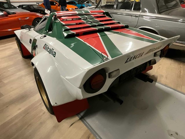 Lancia - gamma-replica van de stratos rallye - oldtimers > 15 - afbeelding 21 van  44