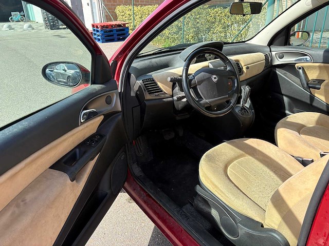 Lancia - ypsilon - 1.4-16v platino dfn - car - 2004 - afbeelding 13 van  25