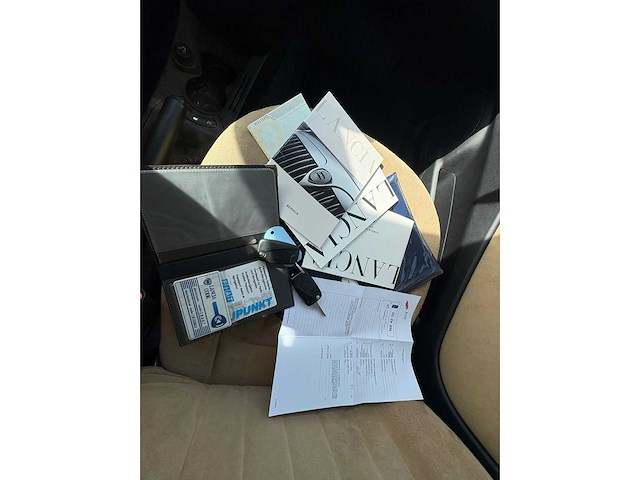 Lancia - ypsilon - 1.4-16v platino dfn - car - 2004 - afbeelding 10 van  25