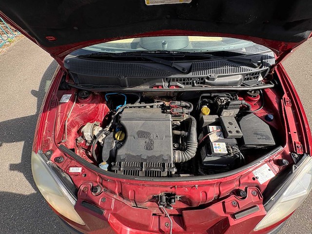 Lancia - ypsilon - 1.4-16v platino dfn - car - 2004 - afbeelding 13 van  25