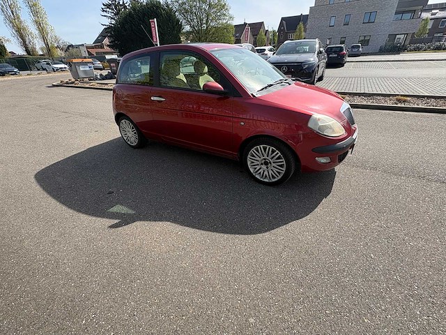 Lancia - ypsilon - 1.4-16v platino dfn - car - 2004 - afbeelding 21 van  23