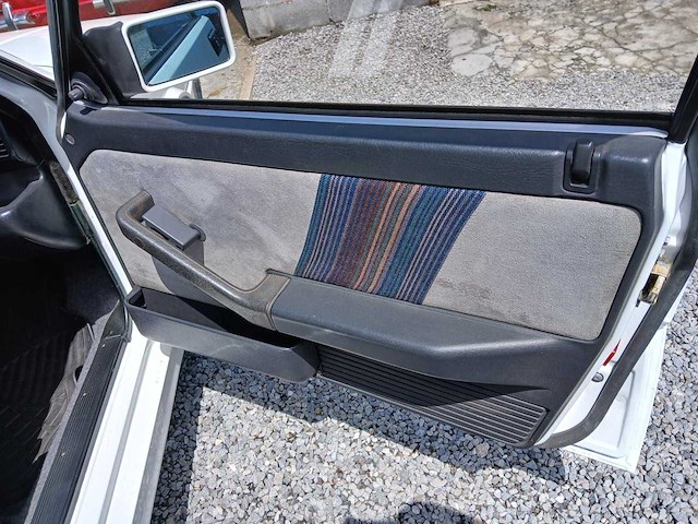 Lancia delta 1.6i turbo hf 140 pk oldtimer - afbeelding 10 van  37