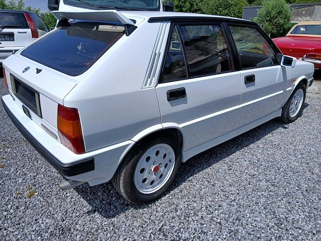 Lancia delta 1.6i turbo hf 140 pk oldtimer - afbeelding 5 van  37