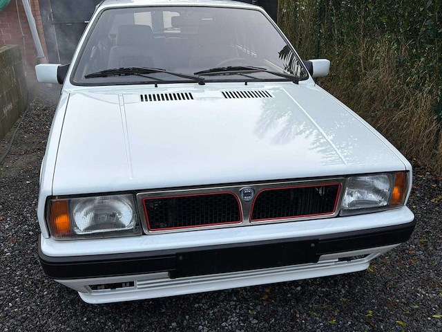 Lancia delta 1.6i turbo hf 140 pk oldtimer - afbeelding 12 van  29