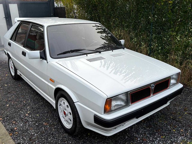 Lancia delta 1.6i turbo hf 140 pk oldtimer - afbeelding 3 van  45