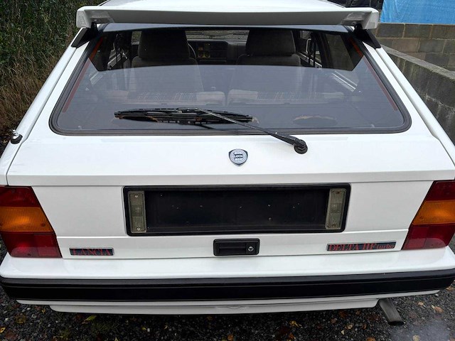 Lancia delta 1.6i turbo hf 140 pk oldtimer - afbeelding 43 van  45