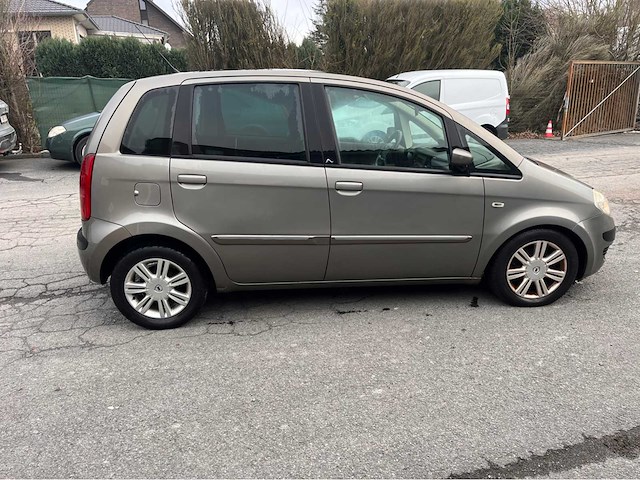 Lancia musa 1.9 diesel a/c - afbeelding 10 van  17