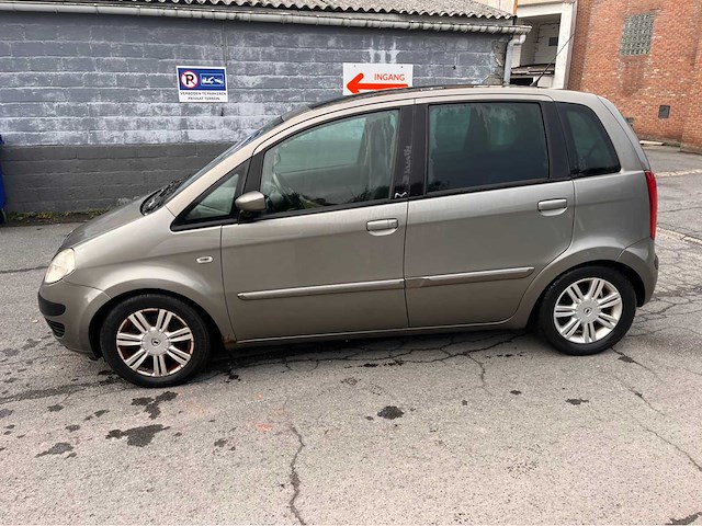 Lancia musa 1.9 diesel a/c - afbeelding 13 van  17