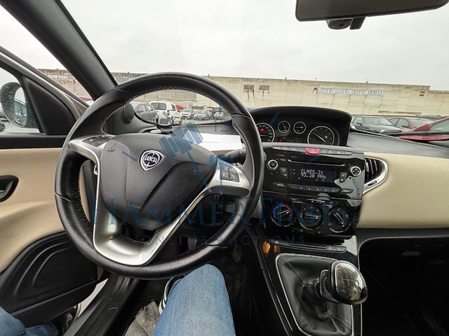 Lancia ypsilon 5p/d 1.2i fire evo ii gold, 2012 - afbeelding 6 van  33