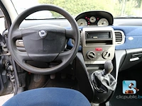 Lancia ypsilon - afbeelding 2 van  40