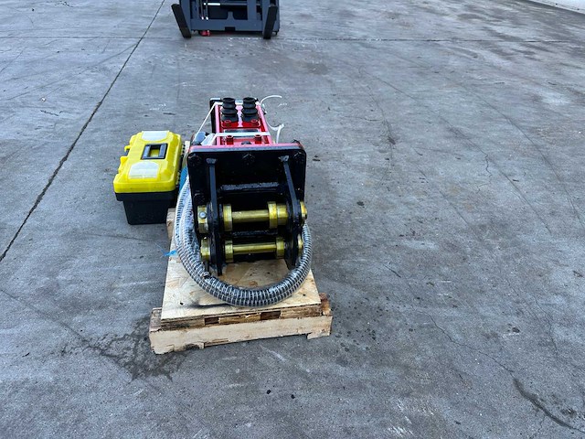 Lancini - 2025 - hm150 - hydraulische hamer - afbeelding 7 van  9