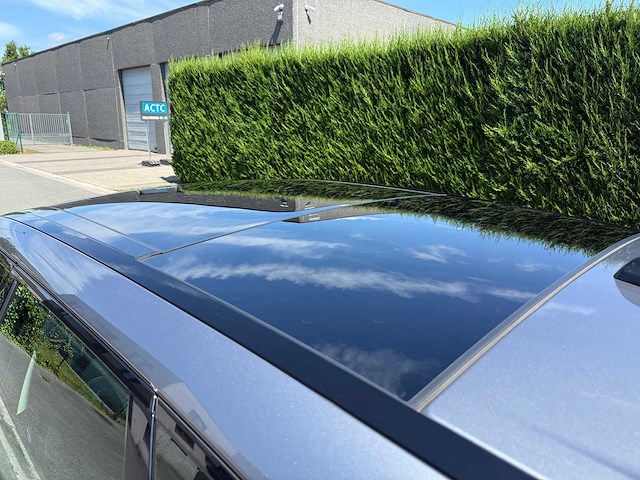 Land lander - velar - velar - personenauto - afbeelding 4 van  7