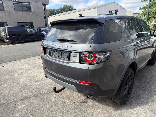 Land rover - 2016 - discovery - - personenauto - afbeelding 2 van  26