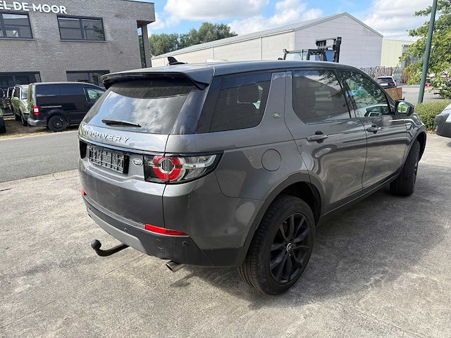 Land rover - 2016 - discovery - - personenauto - afbeelding 26 van  26