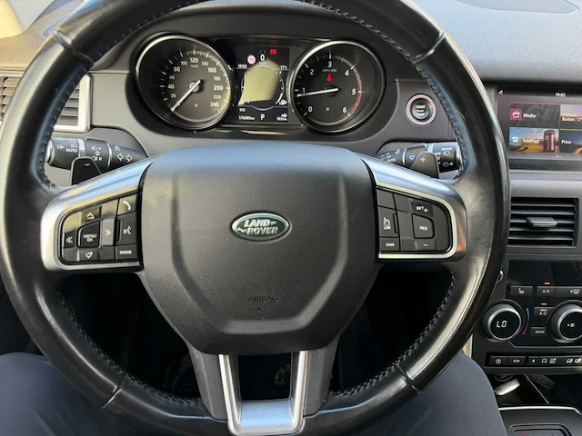 Land rover - 2018 - discovery - discovery - personenauto - afbeelding 5 van  43