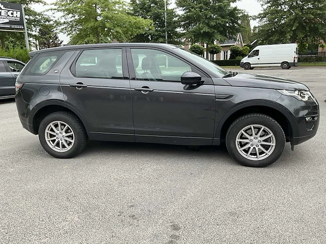 Land rover - 2018 - discovery sport - sport - personenauto - afbeelding 9 van  29