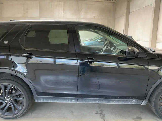 Land rover - 2019 - discovery sport - 92 328 km - automaat awd 2.0 td4 se awd - td4 se awd - personenauto - afbeelding 10 van  24