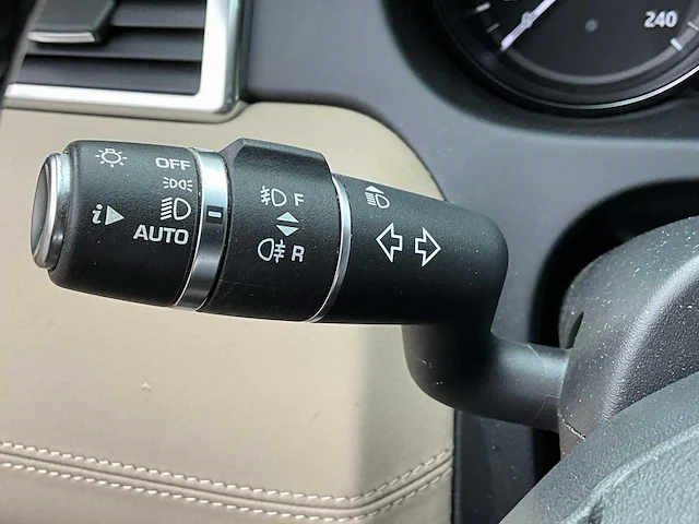 Land rover - 2019 - discovery sport 2.0 td4 hse - td4 hse - personenauto - afbeelding 50 van  53