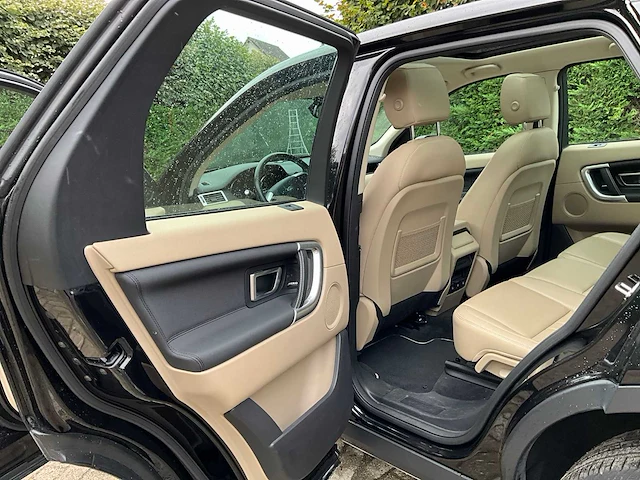 Land rover - 2019 - discovery sport 2.0 td4 hse - td4 hse - personenauto - afbeelding 8 van  43