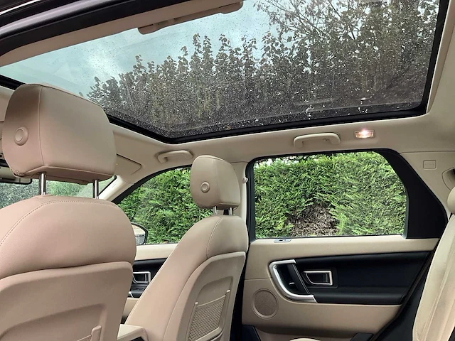 Land rover - 2019 - discovery sport 2.0 td4 hse - td4 hse - personenauto - afbeelding 13 van  43