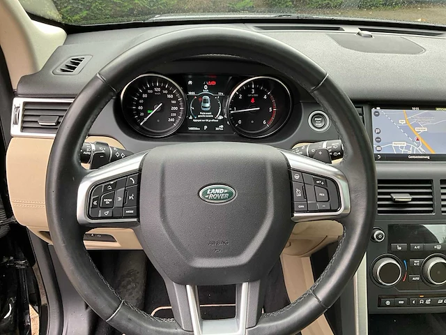 Land rover - 2019 - discovery sport 2.0 td4 hse - td4 hse - personenauto - afbeelding 24 van  43