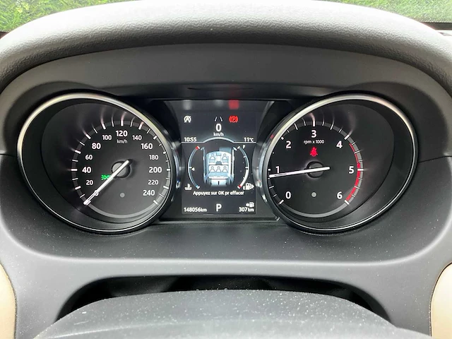 Land rover - 2019 - discovery sport 2.0 td4 hse - td4 hse - personenauto - afbeelding 25 van  43