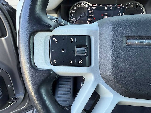 Land rover - defender - 110 se 3.0 d200 - car - 2023 - afbeelding 2 van  32