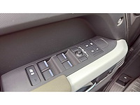 Land rover - defender - 110 se 3.0 d200 - car - 2023 - afbeelding 7 van  32