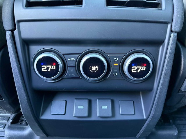Land rover - defender - 110 se 3.0 d200 - car - 2023 - afbeelding 9 van  32