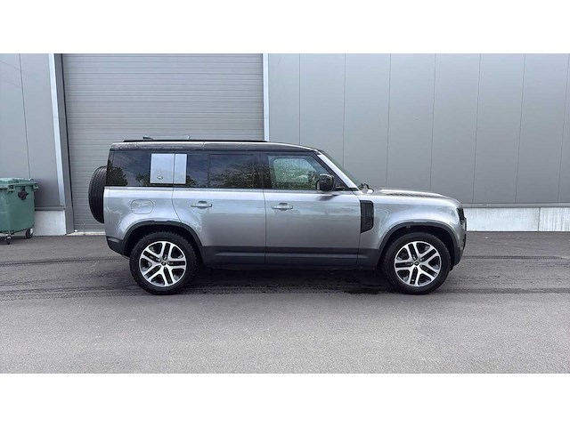 Land rover - defender - 110 se 3.0 d200 - car - 2023 - afbeelding 28 van  32