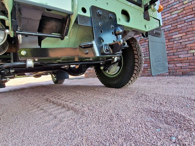 Land rover - reimagined - defender 90 - car - 2012 - afbeelding 33 van  51