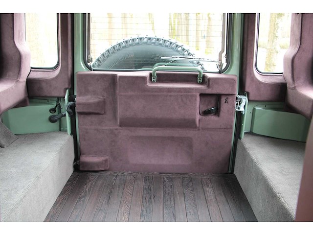 Land rover - reimagined - defender 90 - car - 2012 - afbeelding 21 van  41