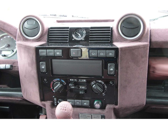 Land rover - reimagined - defender 90 - car - 2012 - afbeelding 22 van  41