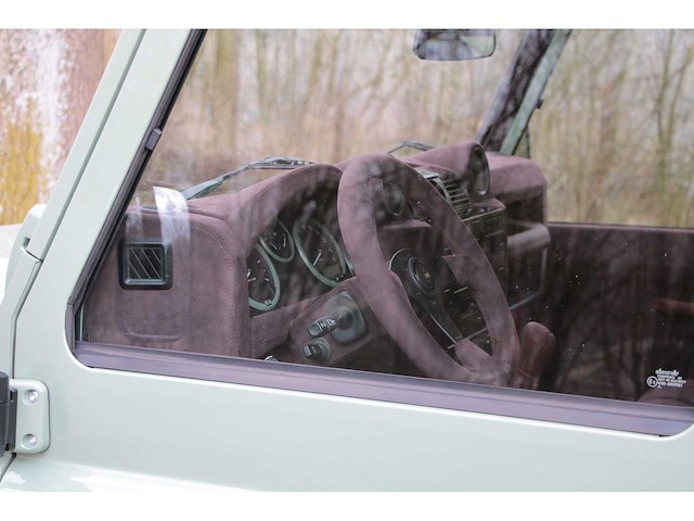 Land rover - reimagined - defender 90 - car - 2012 - afbeelding 27 van  41