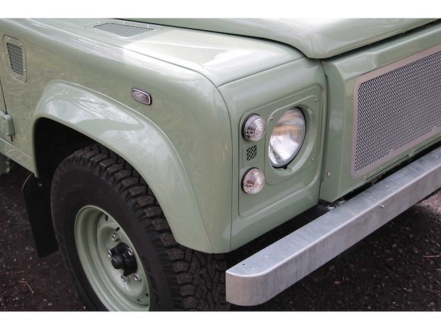 Land rover - reimagined - defender 90 - car - 2012 - afbeelding 34 van  41