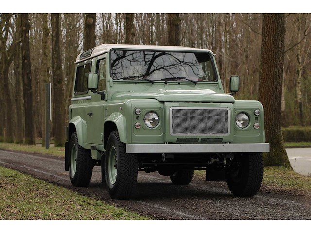 Land rover - reimagined - defender 90 - car - 2012 - afbeelding 14 van  34