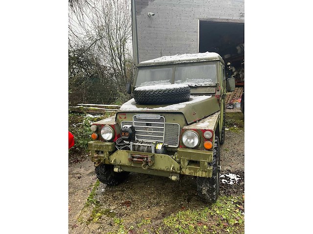 Land rover 4x4 jeep oldtimer - afbeelding 12 van  31