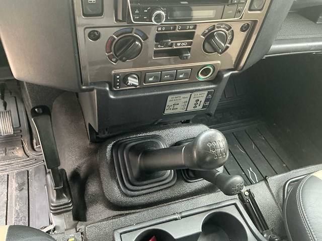 Land rover 90 van lichte vracht - afbeelding 26 van  52