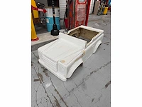 Land rover defender 1/2 schaal polyester carrosserie