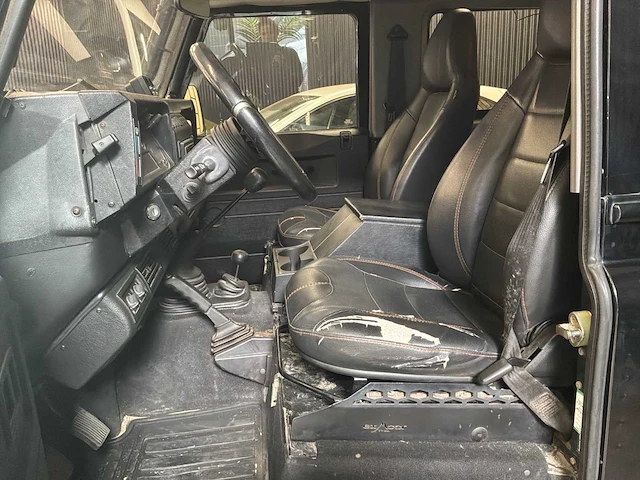 Land rover defender auto - 2,5 td5 4x4 – 122 pk – 2005 – 200,689 km – commercieel - afbeelding 10 van  59