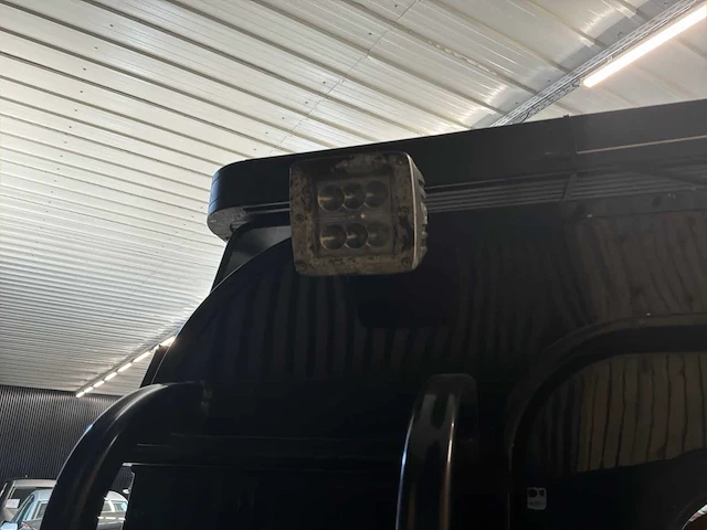 Land rover defender auto - 2,5 td5 4x4 – 122 pk – 2005 – 200,689 km – commercieel - afbeelding 25 van  59