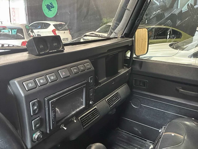 Land rover defender auto - 2,5 td5 4x4 – 122 pk – 2005 – 200,689 km – commercieel - afbeelding 21 van  59